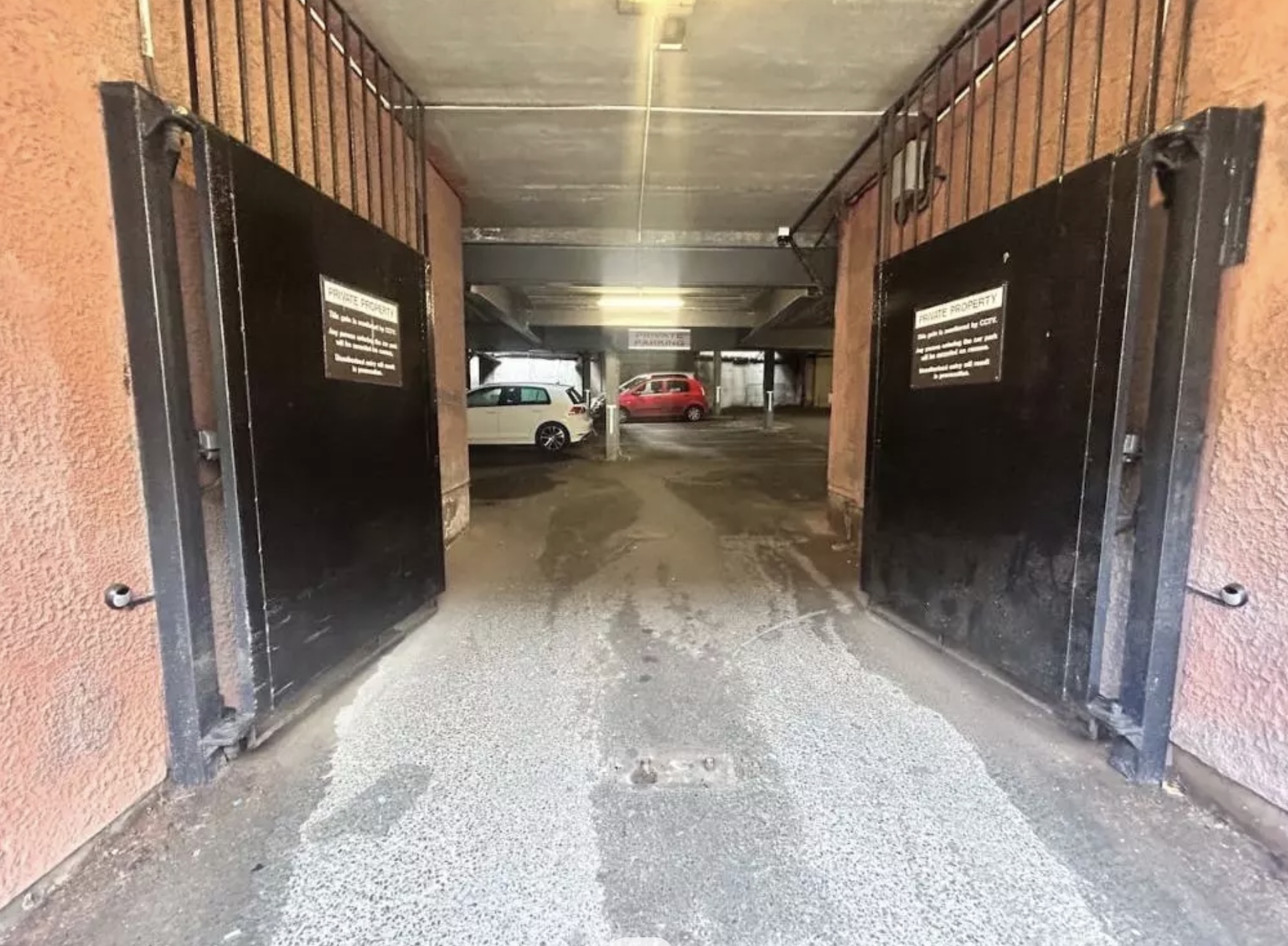 Kings Stable Lane - Image 2